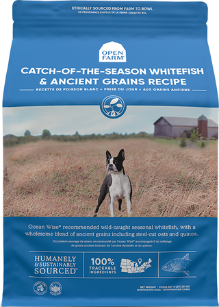 Nourriture sèche pour chiens au poisson blanc et aux céréales anciennes de la pêche de la saison